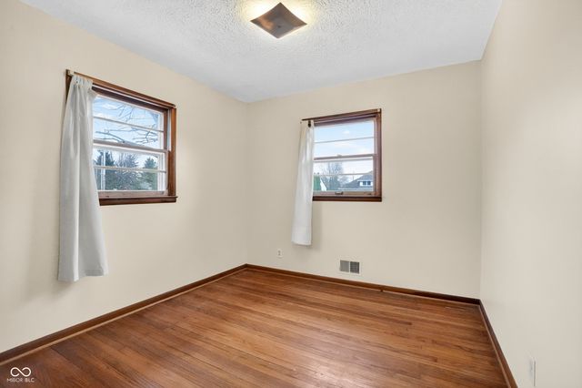 450 S High School Road, Indianapolis, IN 46241