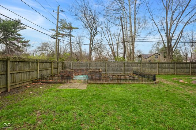 450 S High School Road, Indianapolis, IN 46241