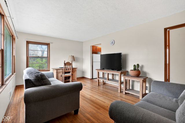 450 S High School Road, Indianapolis, IN 46241