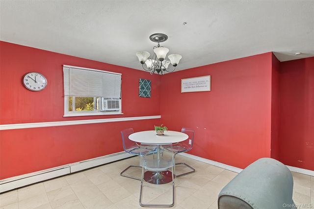 45 Massachusetts Avenue, Bay Shore, NY 11706