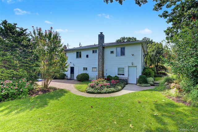 45 Massachusetts Avenue, Bay Shore, NY 11706