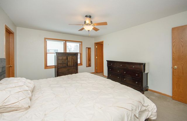 1406 Leitha Terrace, Waverly, IA 50677