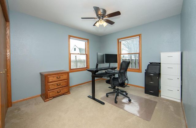 1406 Leitha Terrace, Waverly, IA 50677