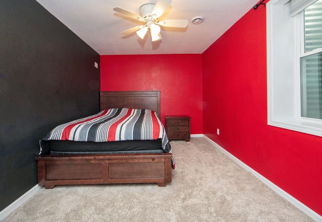 1406 Leitha Terrace, Waverly, IA 50677