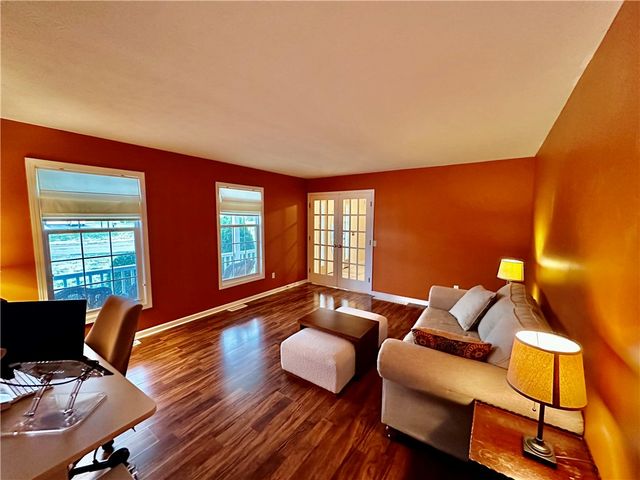 25 Crispin Court, Greece, NY 14612