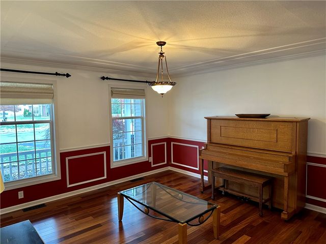 25 Crispin Court, Greece, NY 14612