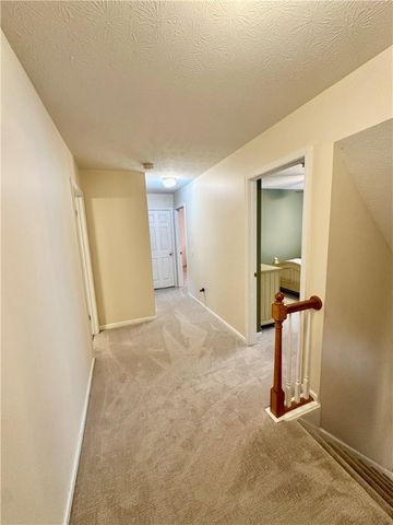 25 Crispin Court, Greece, NY 14612