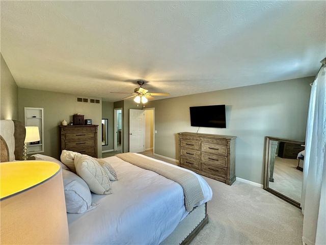 25 Crispin Court, Greece, NY 14612