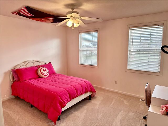 25 Crispin Court, Greece, NY 14612