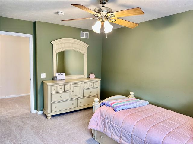 25 Crispin Court, Greece, NY 14612