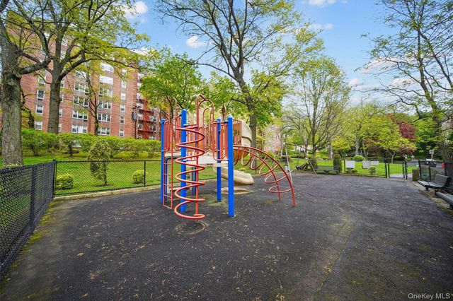 4 Sadore Lane 1-O, Yonkers, NY 10710