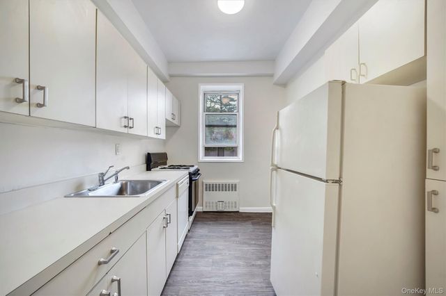 4 Sadore Lane 1-O, Yonkers, NY 10710