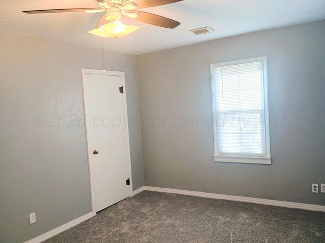 407 Morse Avenue, Stinnett, TX 79083