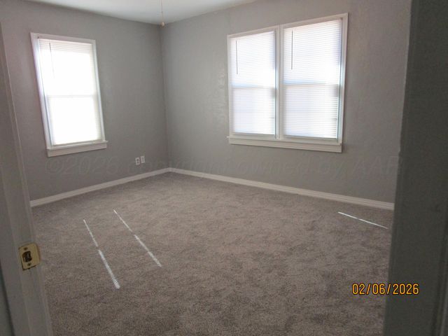 407 Morse Avenue, Stinnett, TX 79083