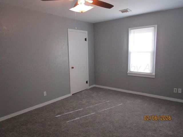 407 Morse Avenue, Stinnett, TX 79083