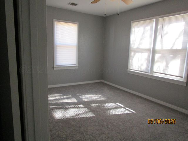 407 Morse Avenue, Stinnett, TX 79083