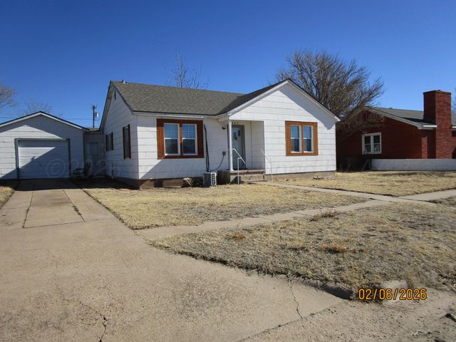 407 Morse Avenue, Stinnett, TX 79083