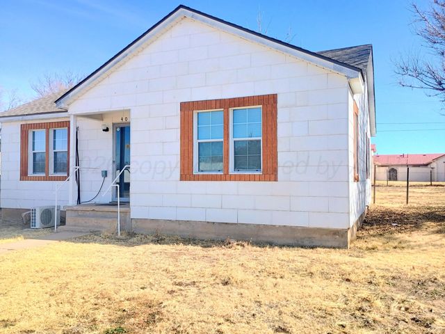 407 Morse Avenue, Stinnett, TX 79083