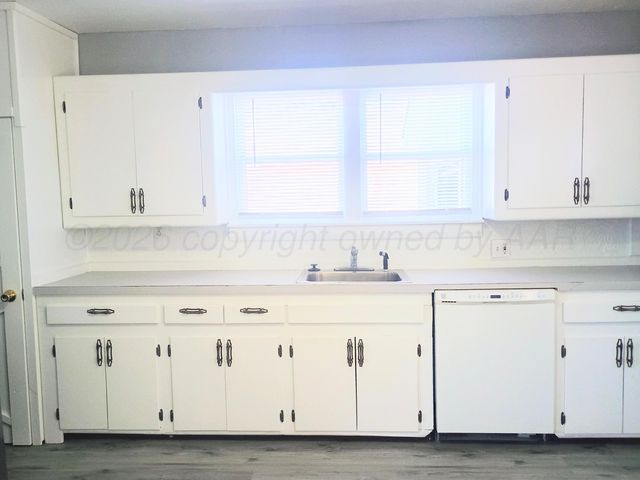 407 Morse Avenue, Stinnett, TX 79083