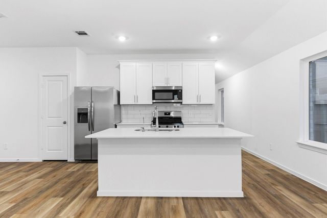 3534 Longhorn Valley Street, League City, TX 77573