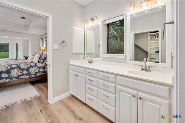 330 Live Oak Hills Court, San Marcos, TX 78666