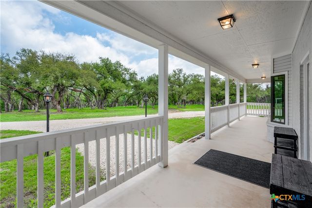 330 Live Oak Hills Court, San Marcos, TX 78666