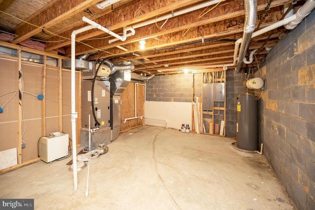 209 SAND TRAP LN, Locust Grove, VA 22508
