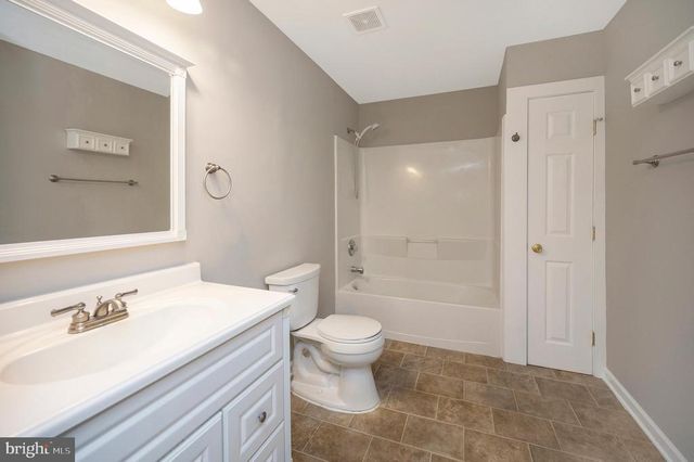 209 SAND TRAP LN, Locust Grove, VA 22508