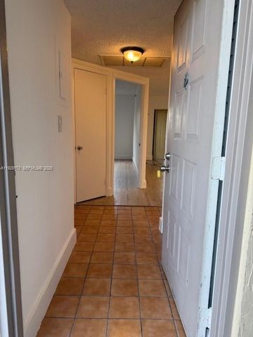 8290 Lake Dr 531, Doral, FL 33166