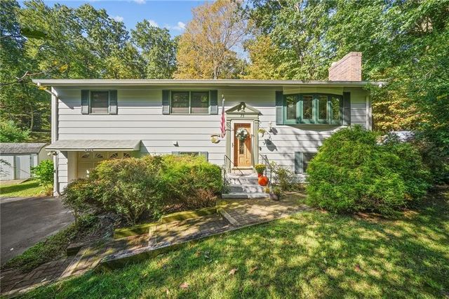 73 Westwood Drive, Cumberland, RI 02864
