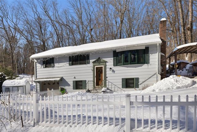 73 Westwood Drive, Cumberland, RI 02864