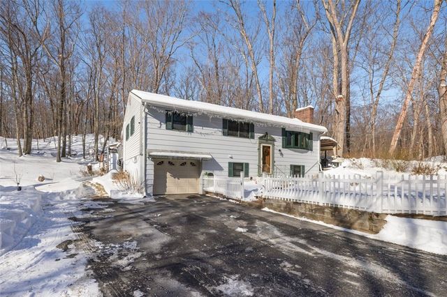 73 Westwood Drive, Cumberland, RI 02864