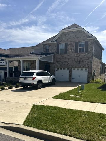 1100 Pebble Run Rd, Hendersonville, TN 37075