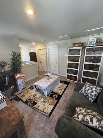 1100 Pebble Run Rd, Hendersonville, TN 37075