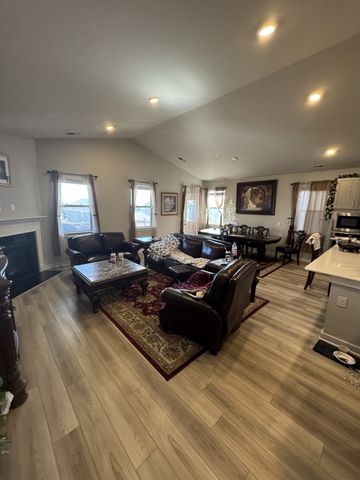 1100 Pebble Run Rd, Hendersonville, TN 37075