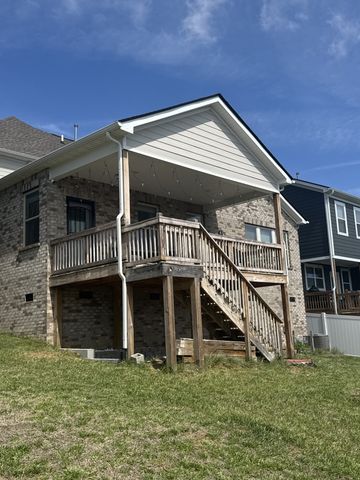 1100 Pebble Run Rd, Hendersonville, TN 37075