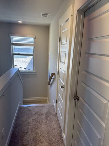 1100 Pebble Run Rd, Hendersonville, TN 37075