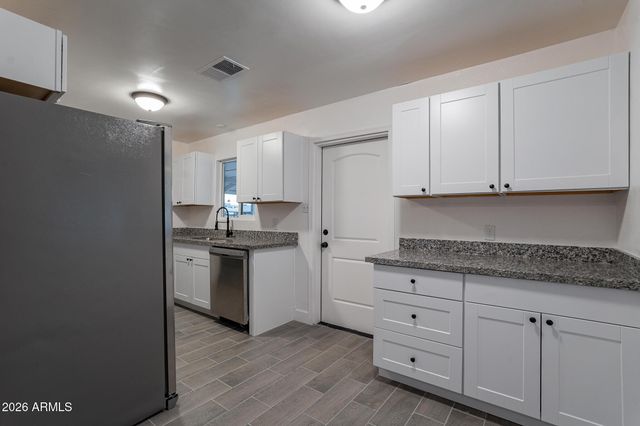 536 W 18th Street, Tempe, AZ 85281