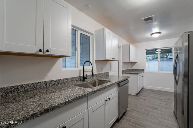 536 W 18th Street, Tempe, AZ 85281