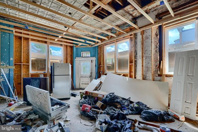 1520 POPLAR GROVE ST, Baltimore, MD 21216