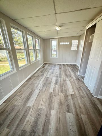 2003 S 24th Avenue, Broadview, IL 60155