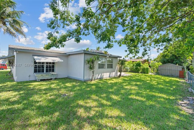 6840 SW 10th Ct, North Lauderdale, FL 33068