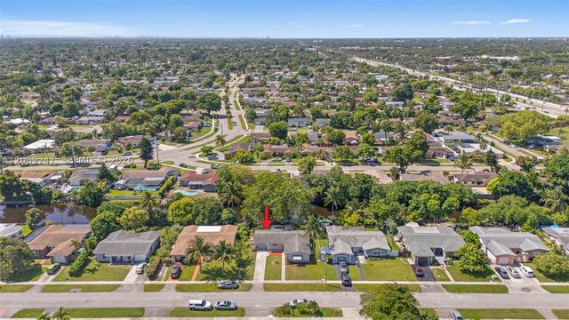 6840 SW 10th Ct, North Lauderdale, FL 33068