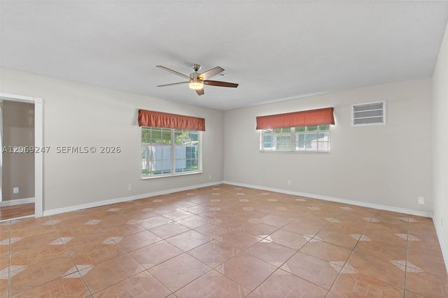 6840 SW 10th Ct, North Lauderdale, FL 33068