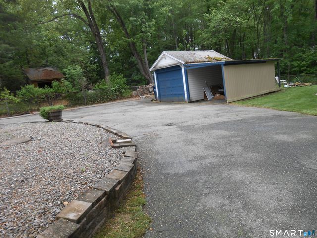 240 Derby Avenue, Orange, CT 06477