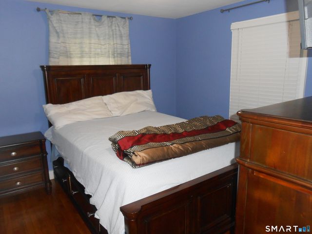 240 Derby Avenue, Orange, CT 06477