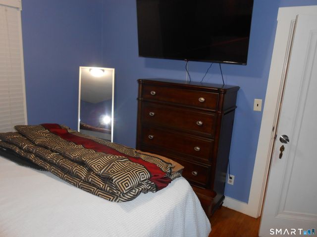 240 Derby Avenue, Orange, CT 06477