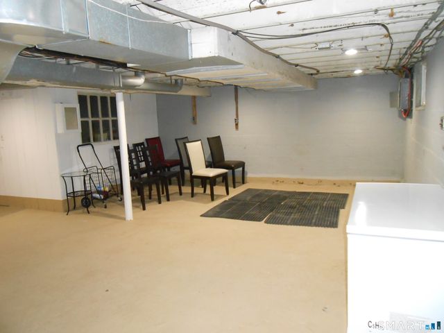 240 Derby Avenue, Orange, CT 06477