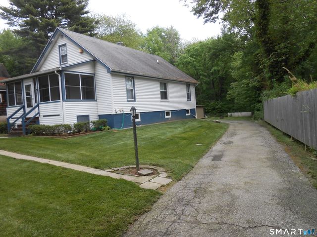 240 Derby Avenue, Orange, CT 06477