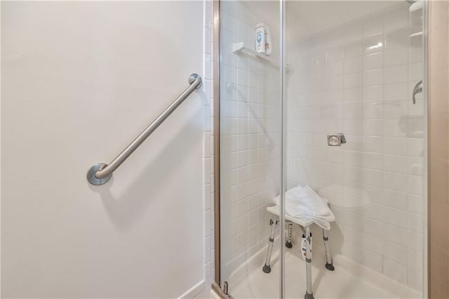 10746 Glenwood Street D, Overland Park, KS 66211